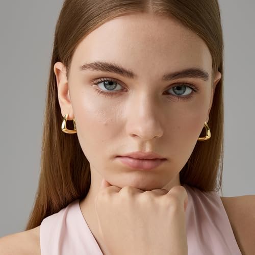 Image of FRUMOS 18K Gold Plated Chunky Hoop Earrings for Women Fashion Thick Gold Hoops Set Jewelry for Birthday Christmas Gifts