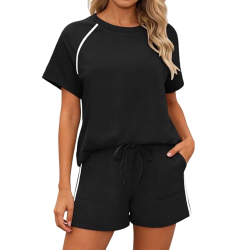 Ensemble sport femme avec t-shirt manches courtes et short doux extensible