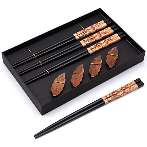 QA 4 Pairs Wood Chopsticks with Chopstick Rests - Reusable Classic Style Chopsticks, Natural Wooden Minimalism Chinese Japanese Korean Chopsticks Gift Set for Asian Food
