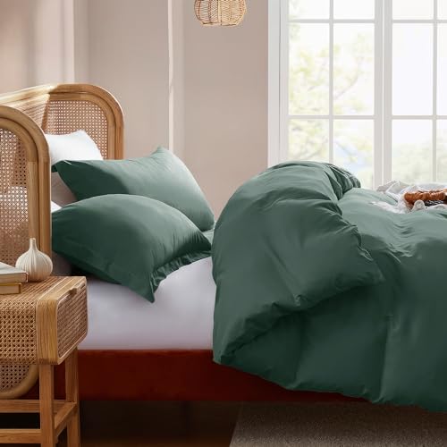Nestl California King Duvet Cover Set with Comforter Insert - Forest Green 4 Piece 104x98 Duvet Cover & 2 Pillow Shams with White Quilted Down Alternative Comforter, Ultra Soft, All Season