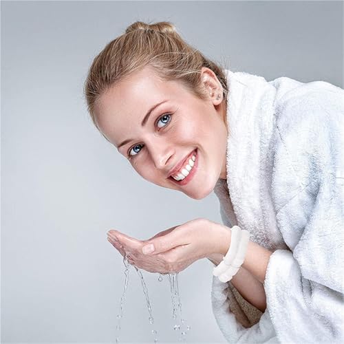 Evita salpicaduras al lavarte la cara con estas pulseras de microfibra absorbentes 6
