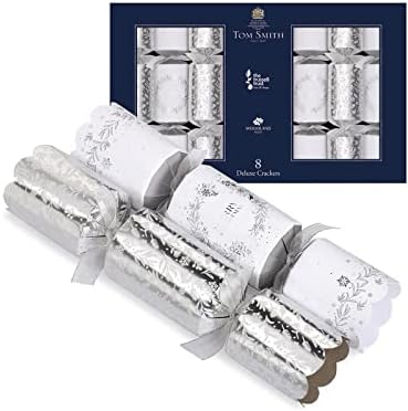 Tom Smith Pack of 8 Deluxe White & Silver Merry Christmas Wreath Charity Xmas Crackers 33cm