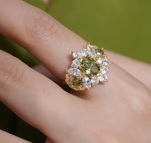 Vintage French Style Green Crystal Ring for Women, Elegant Palace Design Adjustable Open Ring, Luxury Statement Jewelry4