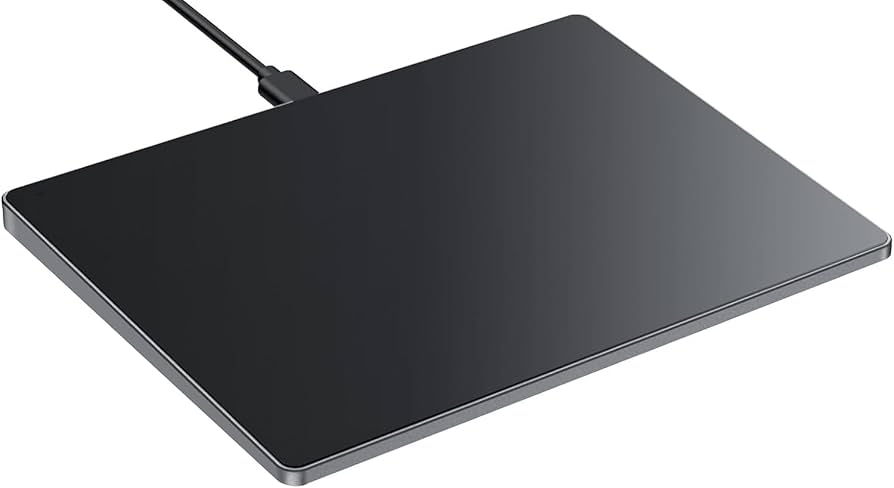 Magic Trackpad (Lightning) - ブラック Amazonで古いmacOSやiPadOSに対応したLightning充電式の「Magic