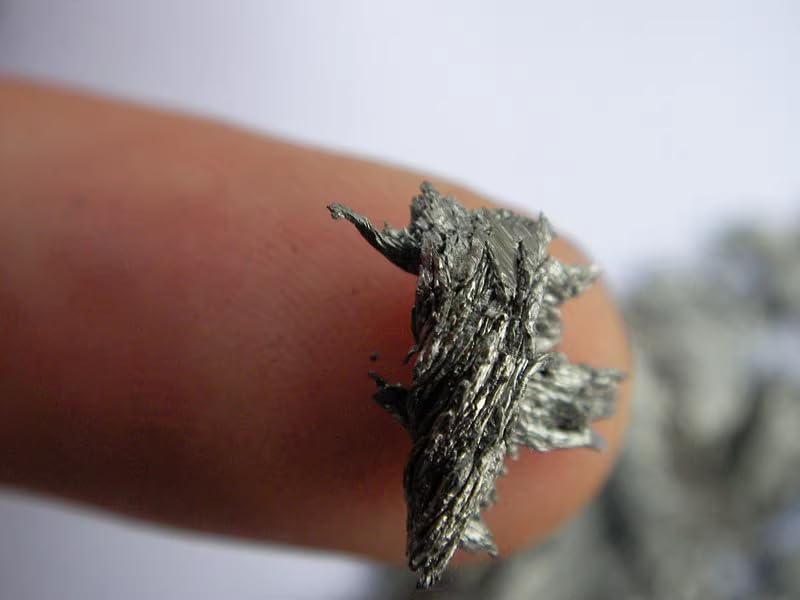 5 Grams Pure Distilled Thulium Rare Earth Metal Crystalline, 99.99% High Purity Distillation Tm Crystal Dendritics for Lab Experiments and Periodic Table Element Specimen Collection