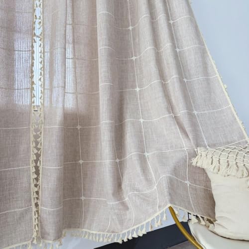 Cortinas semiopacas con borlas para regular la luz natural en dormitorios modernos 3