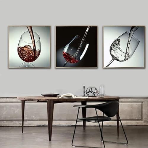 Tasse de vin rouge et bouteille sur toiles 70x70 cm pour habiller un grand mur blanc de salle à manger