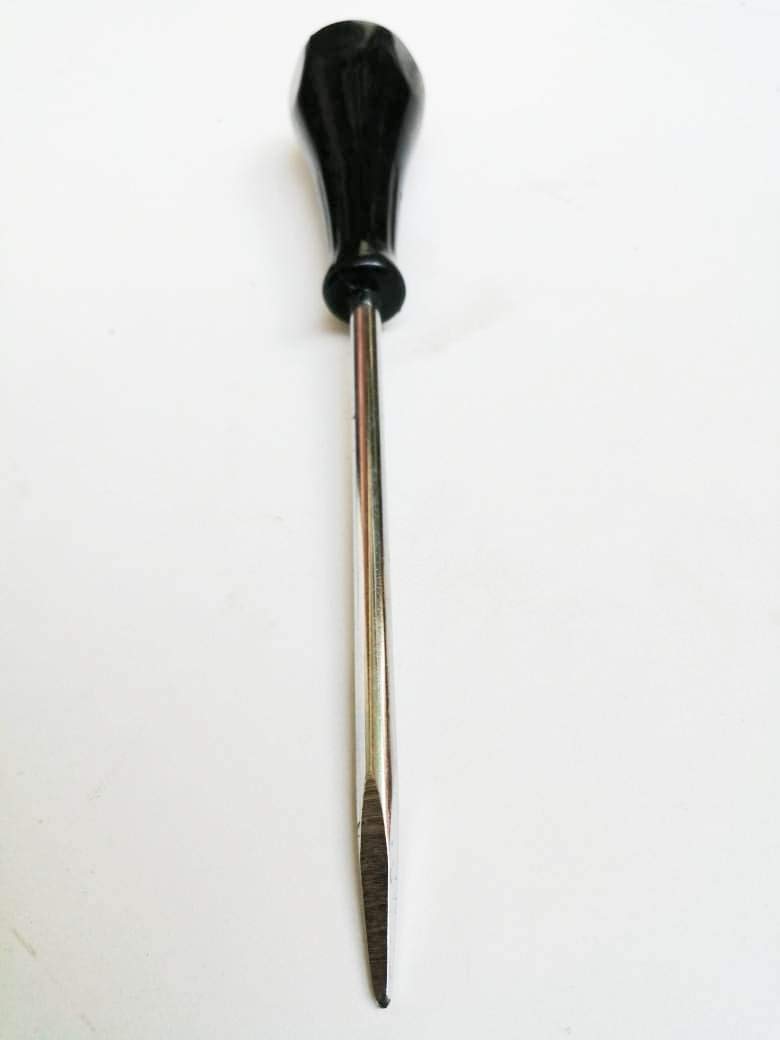 FTE Strong Ice Pick/Puncher/Piercing Tool With Sharp Edge For All Sort of Works. With Strong Fiber Handle Grip - Size 40 x 210 mm 1