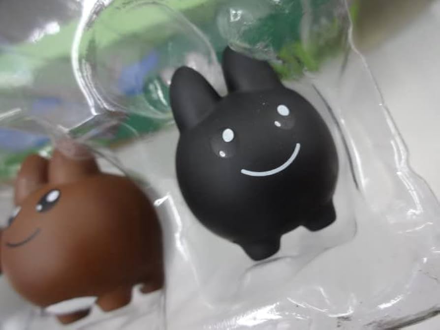 Amazon | KOZIK kidrobot Labbit ＆ Littons Smorkin' Labbit