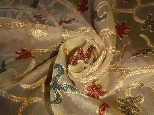 Tissu jacquard en organza de soie 0,45 m brodé or