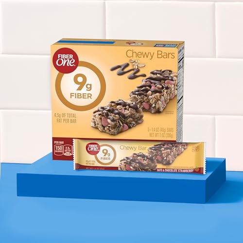Fiber One Chewy Bars, Oats & Chocolate Strawberry Fiber Snacks thumb #1