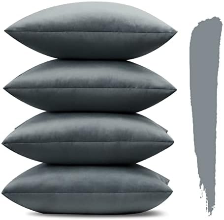 Sungeek Set of 4 Decorative Cushion Covers Solid Soft Velvet Pillow Covers with Invisible Zipper Square Throw Pillow Cases for Sofa Car Patio Bedroom Living Room 45x45cm Wine Red