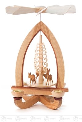 Pyramide de Noël avec cerfs pour illuminer vos veillées d'hiver en famille au salon