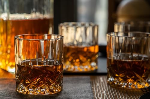 Image of BarCraft Premium Whisky Decanter & Glass Gift Set for thinKitchen - 5 Piece Cut-Glass Tumbler Set for Bourbon & Scotch, 900ml Decanter + 4 Glasses
