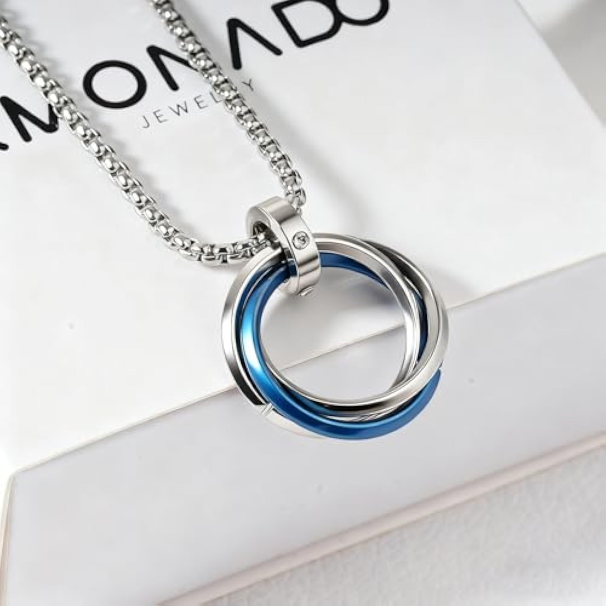 Men's Anti Tarnish Stainless Steel Rocky Locket Necklace