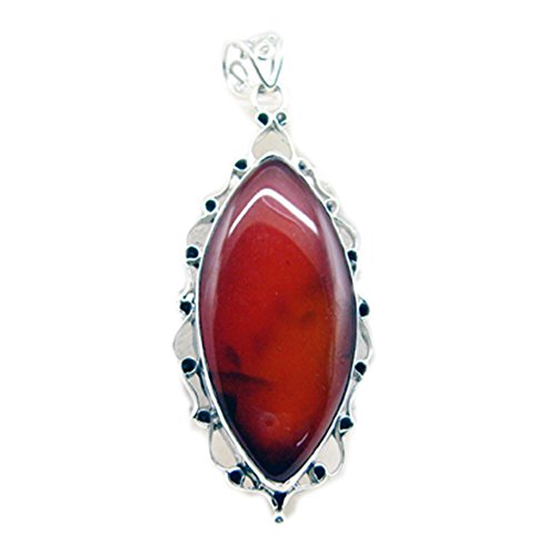 Collier Onyx Rouge en Argent: le pendentif marquise parfait pour affirmer votre style sans effort