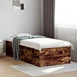 Profitez d'un design moderne et épuré avec ce cadre de lit 90x190 cm en chêne fumé, qui apporte une touche d'élégance minimaliste à votre chambre à coucher. Sa finition soignée s'intègre parfaitement dans un intérieur contemporain, créant une atmosphère apaisante et raffinée pour vos nuits.