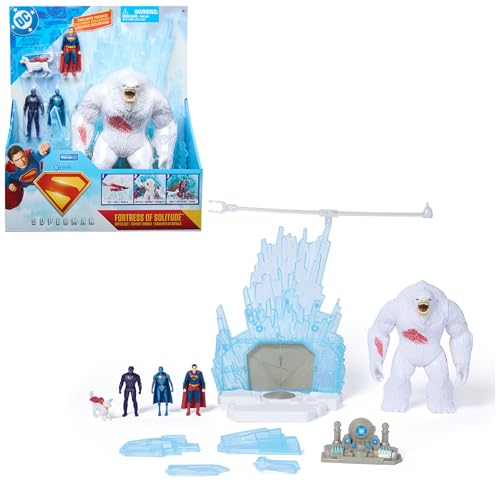 Se il mostro di neve da 20 cm attacca non è un problema per gli eroi. Grazie agli arti staccabili del mostro, Superman e Krypto possono sconfiggere il mostro della neve e difendere la fortezza