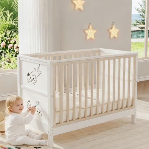 Merax Babybett 120 x 60 cm aus Massivholz, 3-Fach höhenverstellbares Gitterbett, Umbaubar zum Beistellbett Baby und zur Kindercouch, Baby Crib mit Bemalbaren Tafeln, EN 716 geprüft