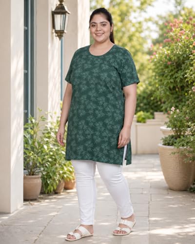 Image of In Love Women's All-Over Printed Cotton Plus Size Longline T-Shirt with Pockets