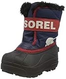 Obermaterial aus synthetischem Textil. Fleecefutter