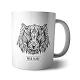 [MADE IN BERLIN] Alle Designs sind von uns mit viel Hingabe in Berlin gestaltet und gedruckt, es handelt sich nicht um in China gefertigte Massenware. Daher achten wir natürlich auch auf die Qualität des Drucks, von den Farben bis zur Position.