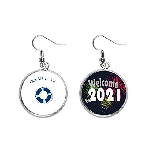 Pendientes de oreja azul para lucir en paseos de verano y escapadas en barco