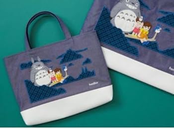 ファミリア 木の上のトトロのマチ付き ミニバッグ トトロ Amazon | ファミリア 木の上のトトロのマチ付きサブバッグ
