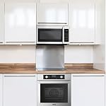 Galanz GLOMJA17S2B-10 Micro-ondes à grande échelle, mode économies d'énergie/ECO, 30-second Cuisine express, 9 Programmes de cuisson automatique, 1000W/120Volts, 1.7 Cu.Ft, acier inoxydable
