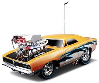 R/C 1:18 Scale Muscles Machine Garage 1969 Dodge Charger R/T Radio Control Vehicle (Colors May Vary) - MAISTO