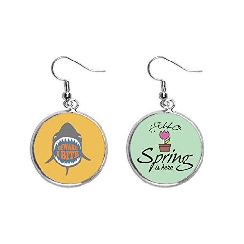 Pendientes de tiburón ilustrado como regalo original de joyería decorativa
