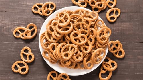 PURIMA - Salted Pretzels 1kg – Original Salty Flavour Mini Pretzel with Sea Salt Flavoured Oven Baked Brezels Bretzels Crunchy Party Snack - Large Bulk Big Sharing Bag Snacks (Packaging May Vary) Vegan PURIMA