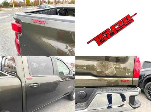 Insignia Trail Boss 3D roja con acabado premium para Silverado 2019-2026 2