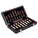 GESCHNITZTE SCHACHSTÜCKE - Ein Schachbrett aus massivem Holz ist eine gute umweltfreundliche Alternative zu Plastikspielen. Dieses Massivholz-Schachspiel von ausgezeichneter Qualität enthält Slots für jede Figur im Spiel.