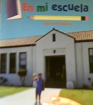 Paperback Pan y canela A (Small Books): En mi escuela Book