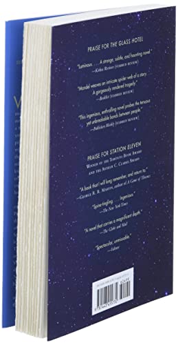 The Glass Hotel: A Novel 1443455733 Book Cover