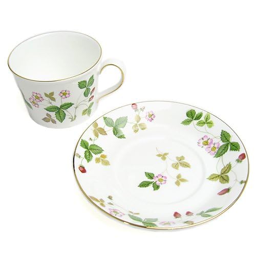 Amazon.com | Wedgwood Wild Strawberry Tea Cup & Saucer Delphy 