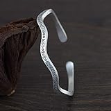 5. Vermeiden Sie direkten Kontakt mit Wasser, Parfüm, Seife, Haarspray, Waschmittel und anderen korrosiven Schmuck chemische Inhaltsstoffe.