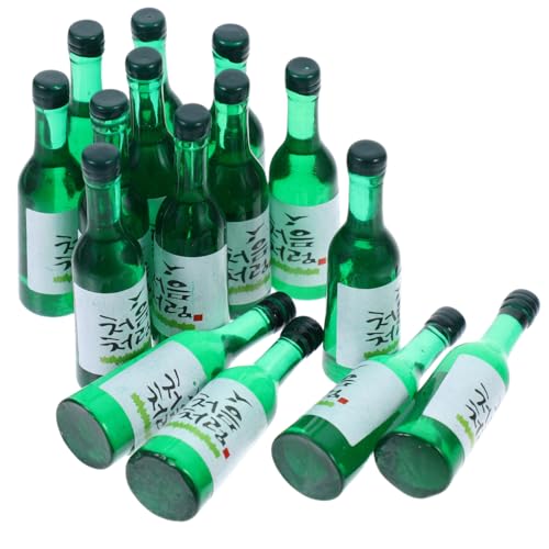 Mini bouteilles de vin coréennes réalistes pour enrichir un bureau vide avec style