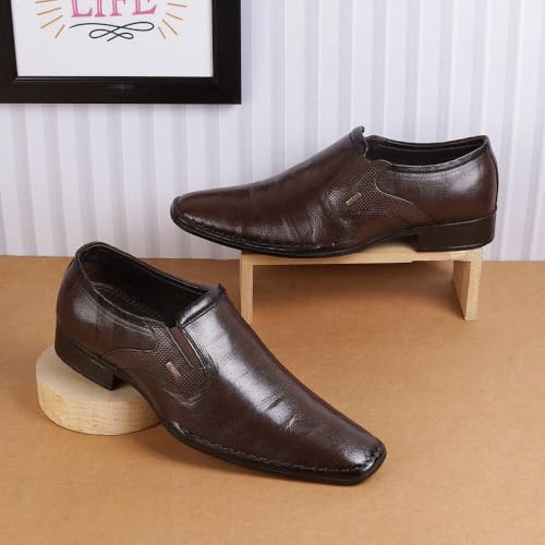 Image of Metro Men Leather Formal Low Heel Slip On Shoes
