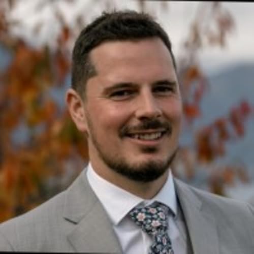 Communicate with Confidence: Mastering the Sales-Service Balance in Insurance - Travis Hamilton Podcast Por  arte de portada