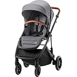 El nuevo cochecito STRIDER M se puede utilizar desde el nacimiento hasta los 4 años (22 kg)