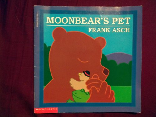 Moonbear's pet 0590912925 Book Cover