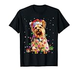 Suéter feo y fresco con patrón de luces de Navidad Yorkshire Terrier, sombrero de Papá Noel, reno, luces regalos para los amantes de los perros Yorkshire Terrier, dueño de perros, papá de perro, madre de perro, cachorro, mascotas que aman golpear por la nieve en una feliz Nochebuena.