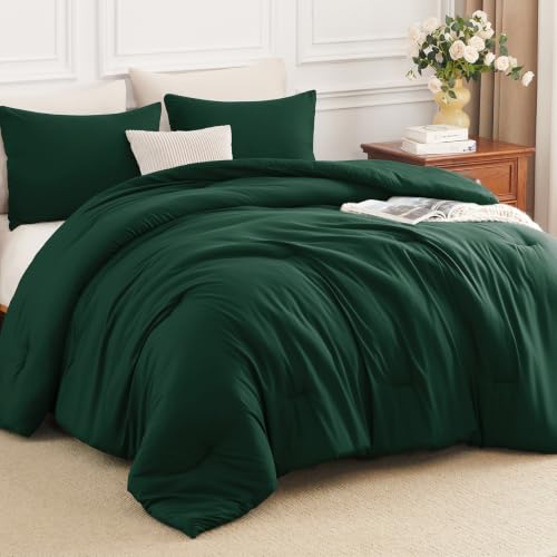 Image of HIMEET Full Size Comforter Sets, 3 Piece with 2 Pillowcases, Emerald Green | 270GSM Down Alternative Fill, Oeko-TEX Certified, 8 Corner Ties Quilted, All Season, Fluffy Bed Set, Bedroom Decor Bedding