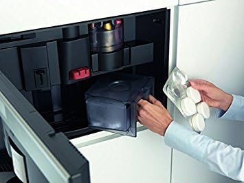 Miniatura 5 de Miele Paquete de limpieza para máquinas de café Tabletas descalcificadoras (6) MÁS tabletas de limpieza (10) MÁS Agente de limpieza para tuberías de