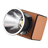 [Iluminación brillante y consistente] Equipada con perlas de lámpara tipo mazorca de 150 W de alto rendimiento, esta luz de relleno LED ofrece unos impresionantes 70000 lux a 0,5 metros (5600 K con reflector).Ya sea que estés en interiores o exteriores, proporciona una iluminación clara, vibrante y sin parpadeos que mejora cada detalle de tus fotos y vídeos.