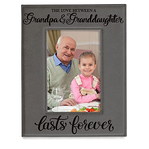 The Love between a Grandpa & Granddaughter Lasts Forever" Bilderrahmen aus Leder, mit Gravur, Grau Cover