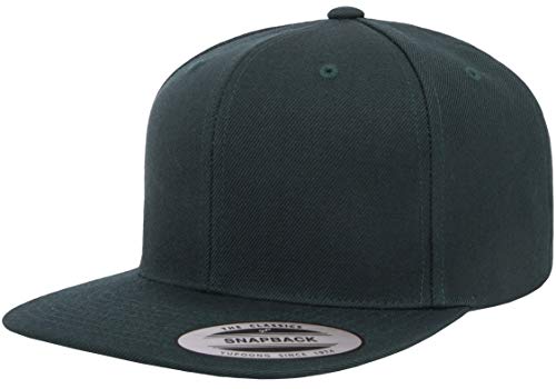 Gorra Yupoong Snapback Verde con acabados de alta calidad y cierre ajustable