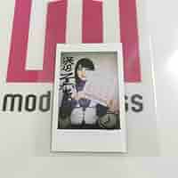 Amazon.co.jp: 浜辺美波 直筆サイン入り チェキ : おもちゃ